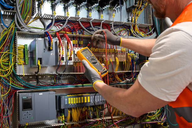 Best Circuit Breaker Repair  in Frontenac, KS